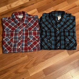 2 Long Sleeve Wrangler Shirts • Large